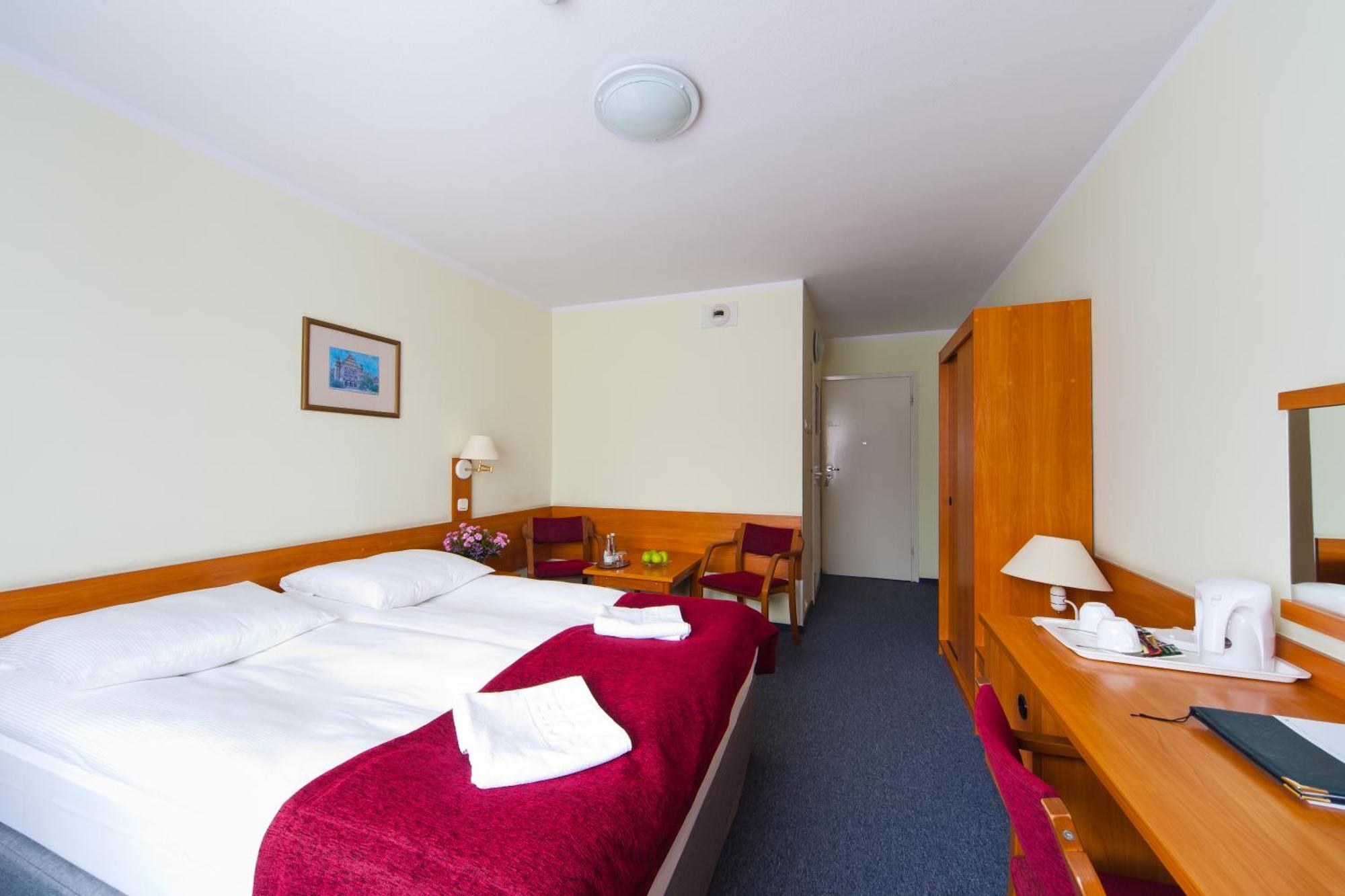 Hotel Ior Poznań Extérieur photo