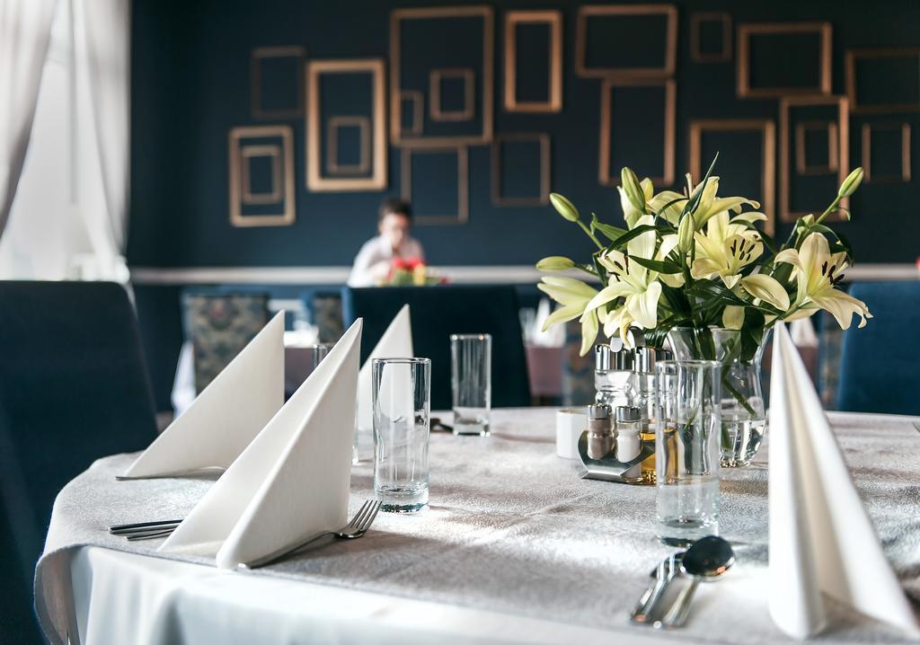Hotel Ior Poznań Extérieur photo