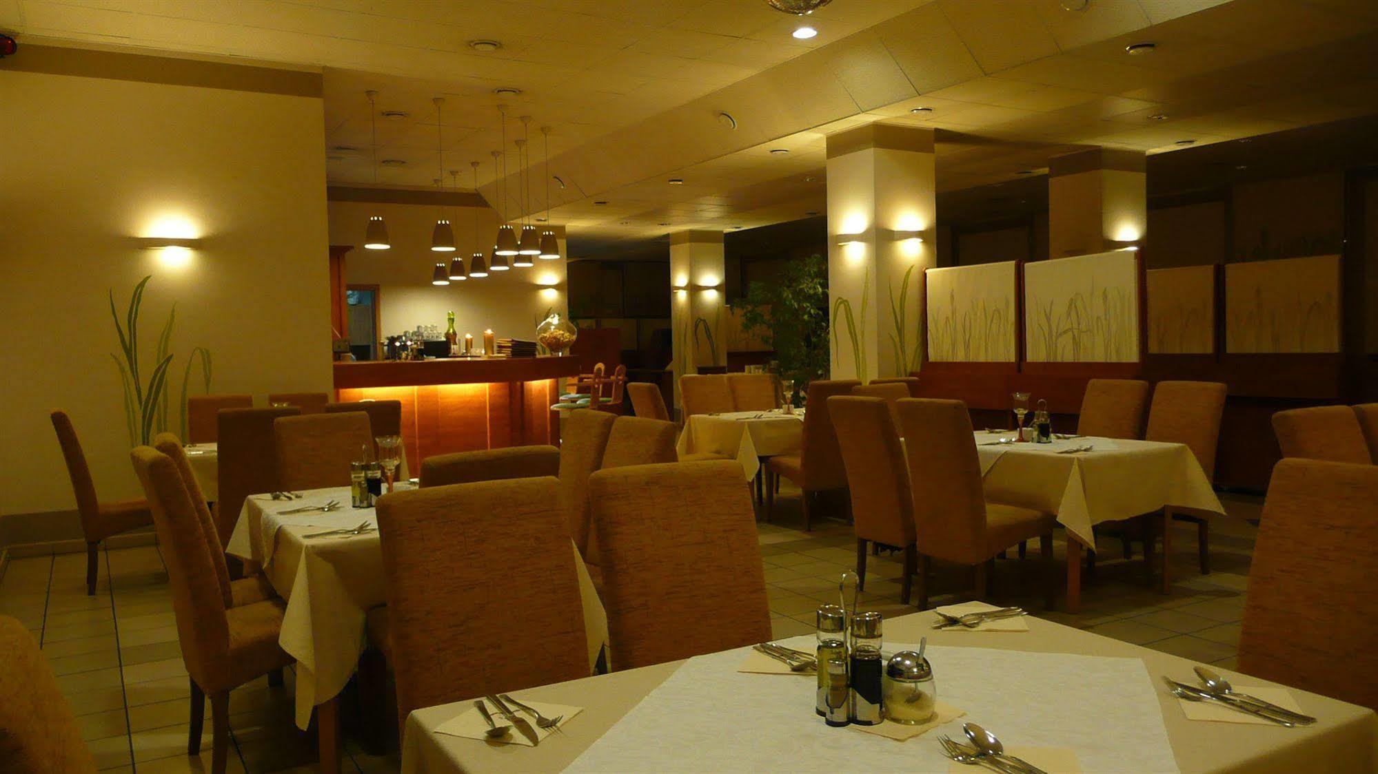 Hotel Ior Poznań Extérieur photo